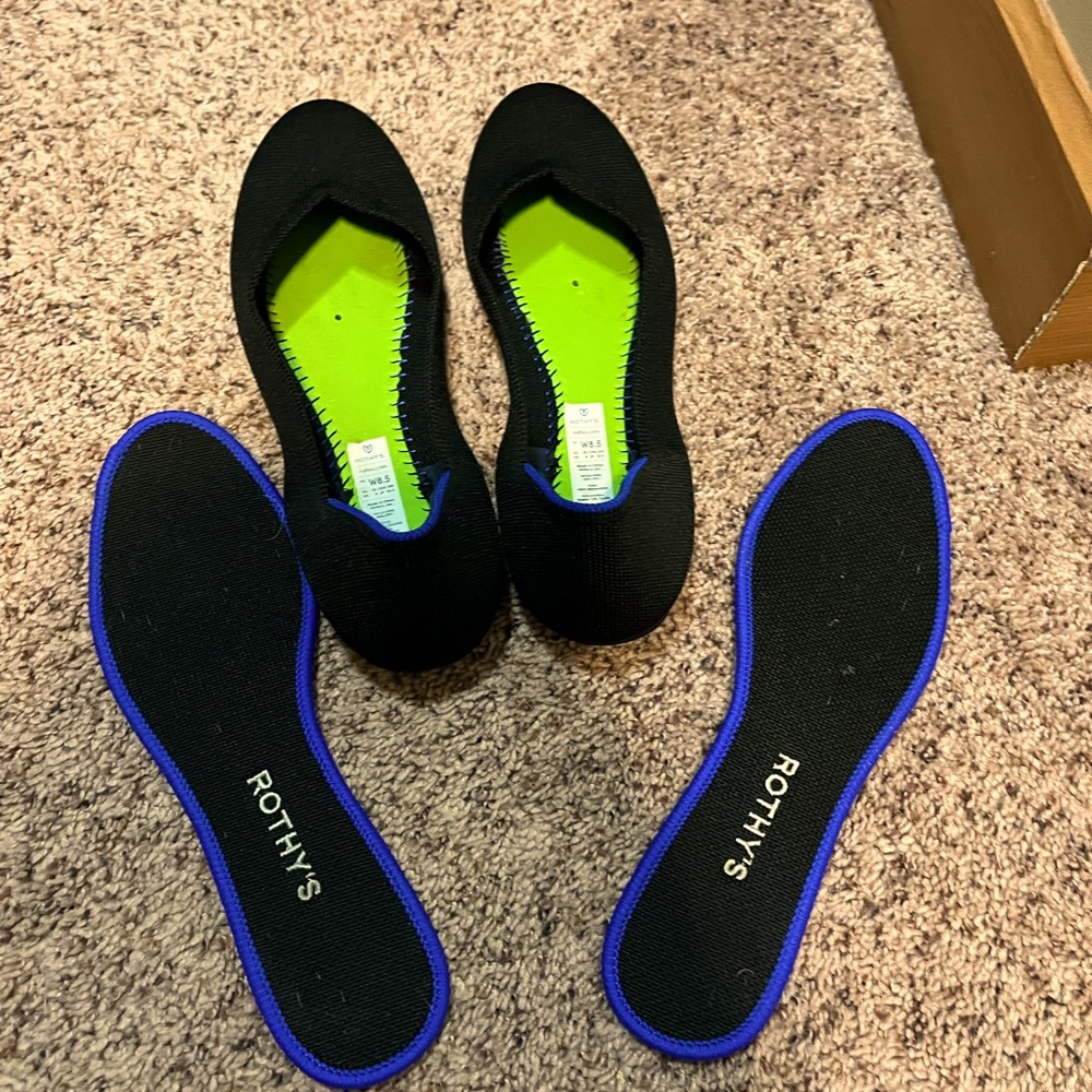 Rothy’s rounded toe black flats